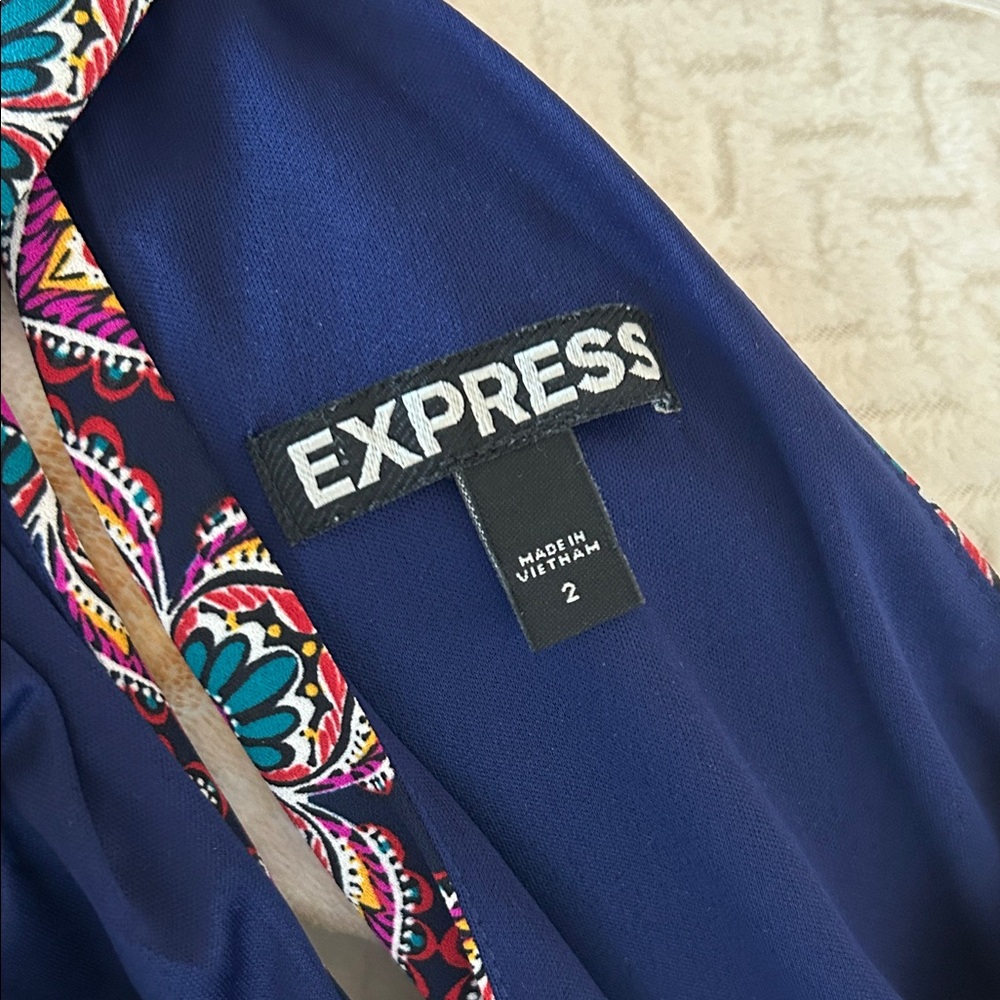 Multicolor Patterned Sleeveless Halter Dress Expr… - image 5